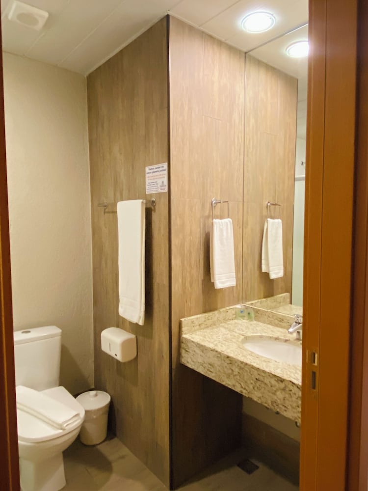 Economy Twin Room photo 2
