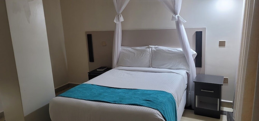 Deluxe Double Room, Garden View