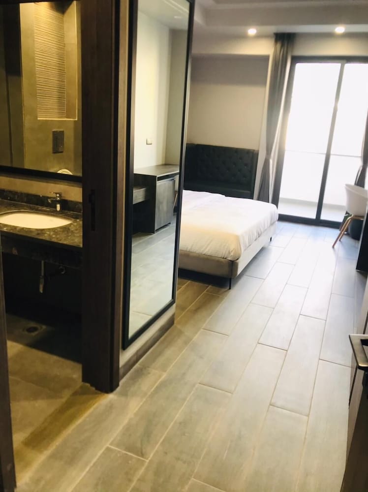 Deluxe Double Room photo 2