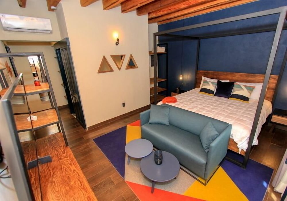 Suite (11) photo 1