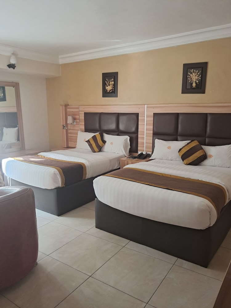 Comfort Twin Room, City View
