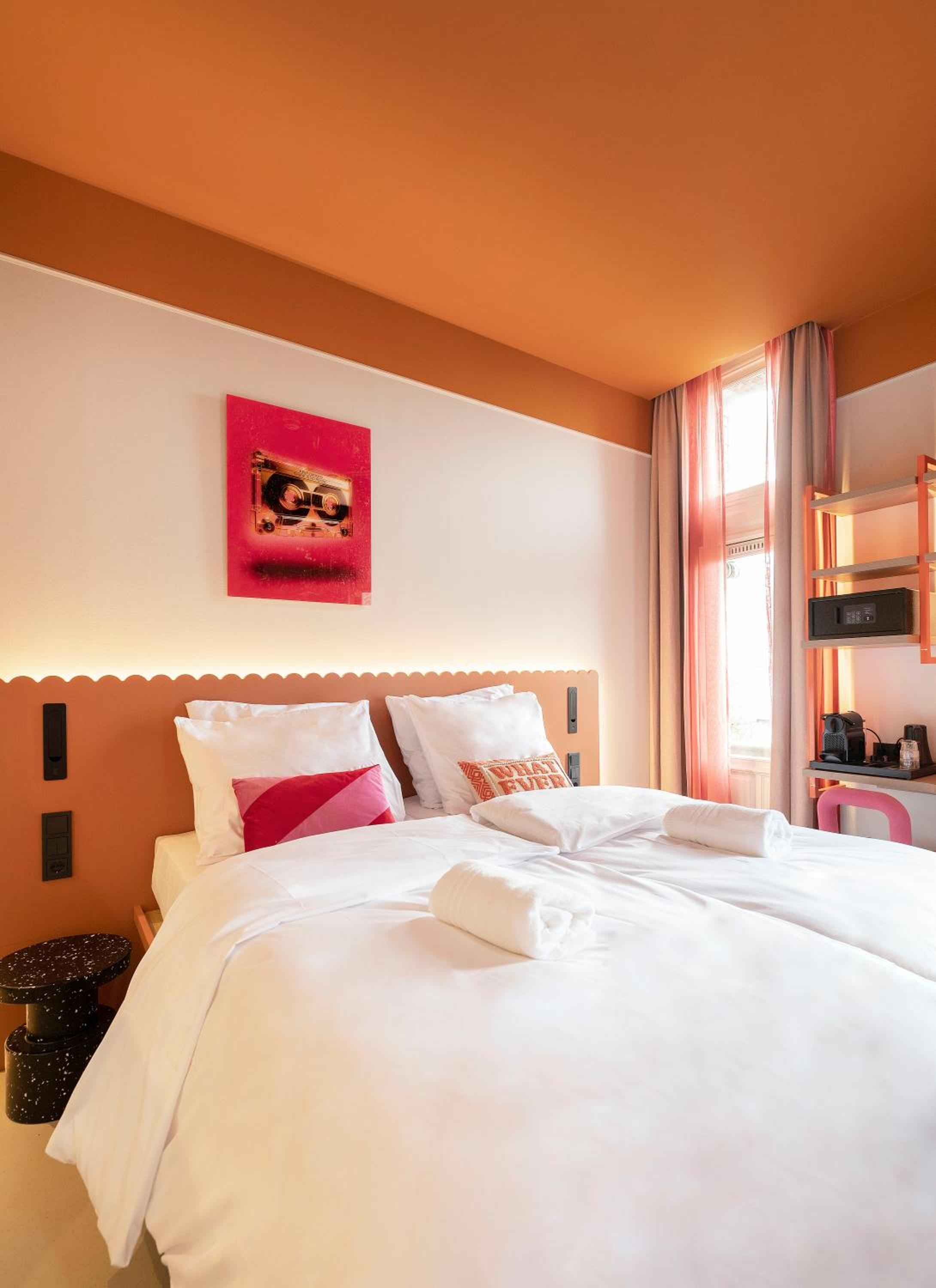 Superior Deluxe Double or Twin Room  photo 2
