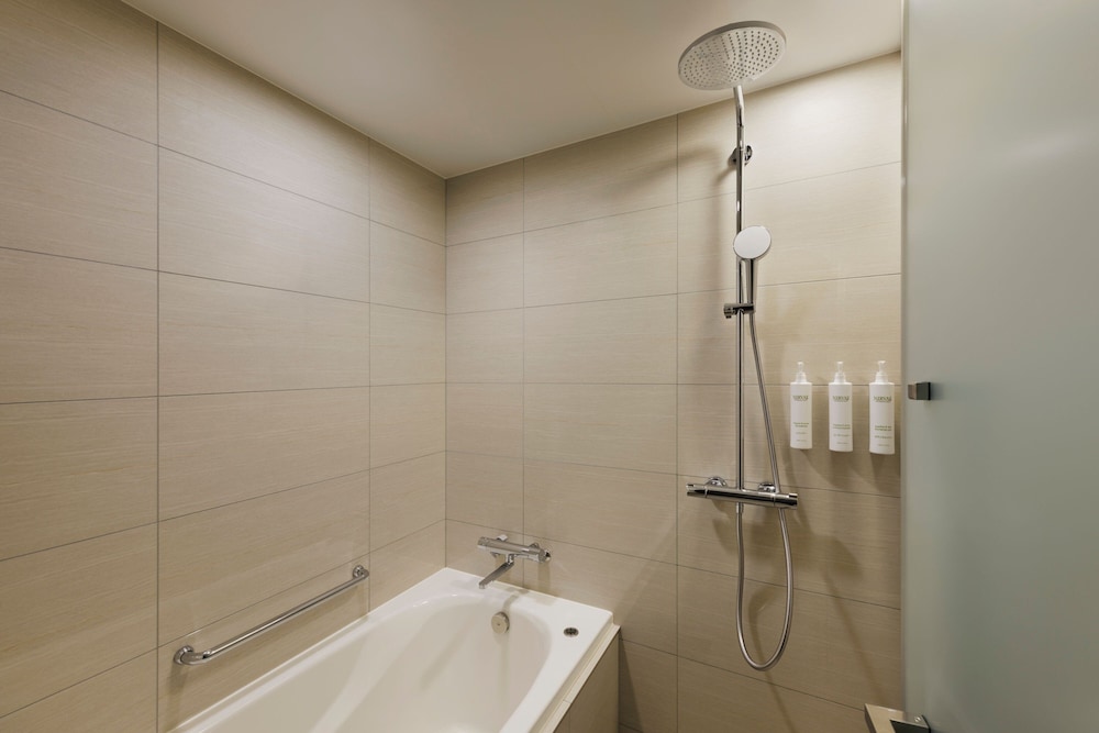 Premier Room, 2 Double Beds - Photo 2