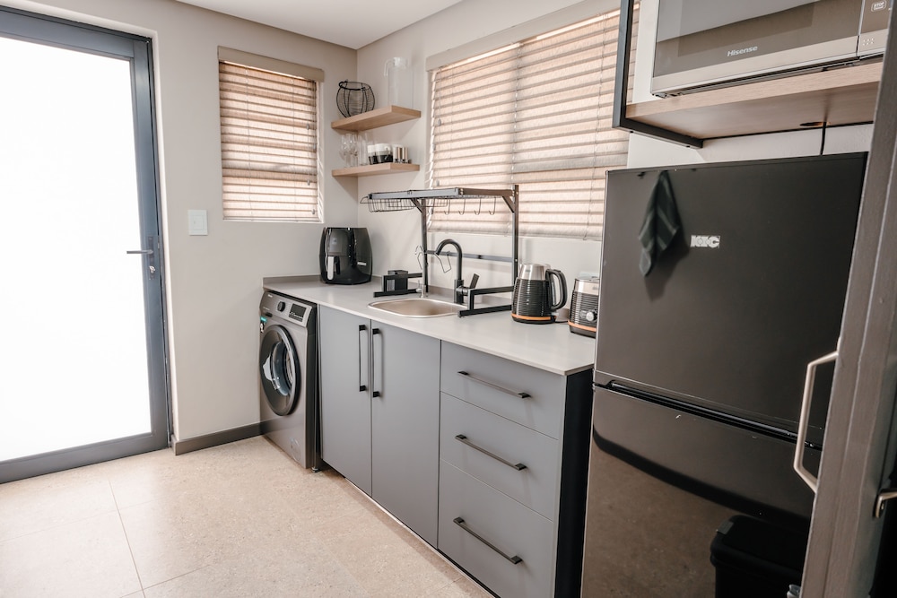 Executive Apartment - Photo 6