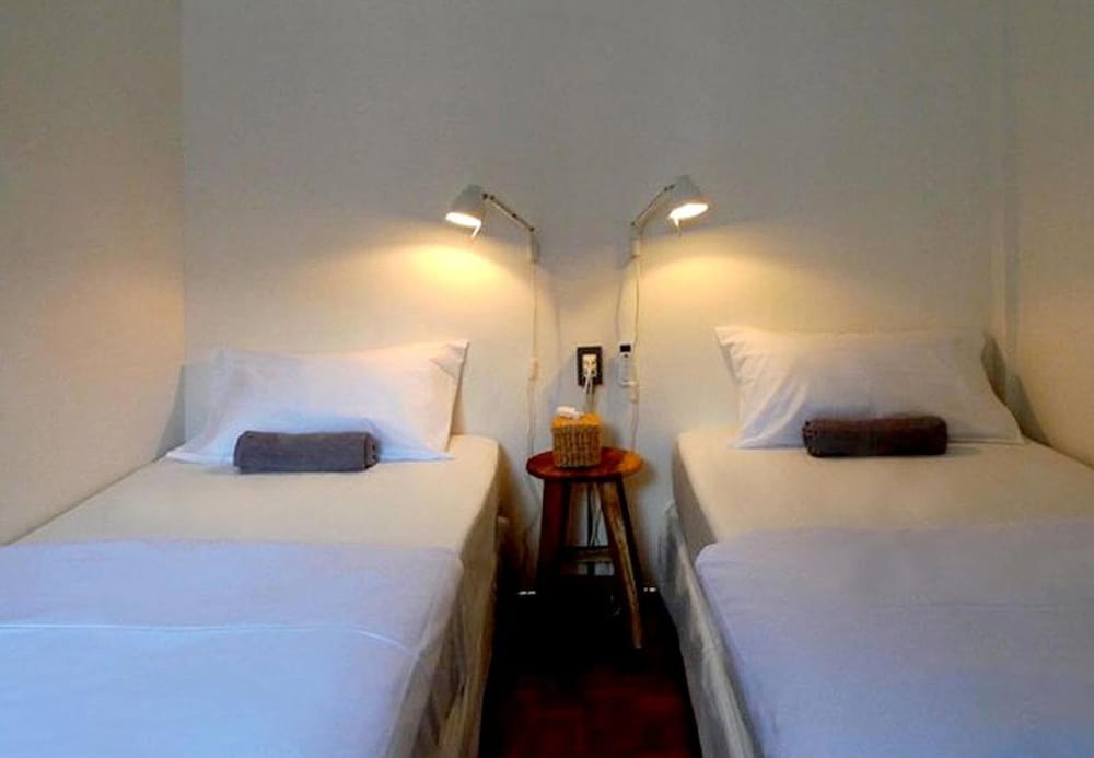 Standard Twin Room, Shared Bathroom photo 1