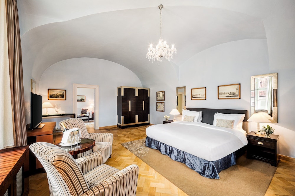 Suite (Heritage)