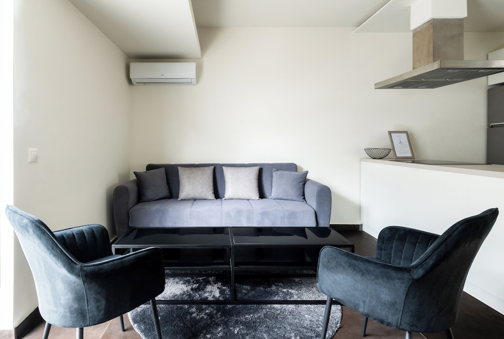 Junior Duplex, Balcony