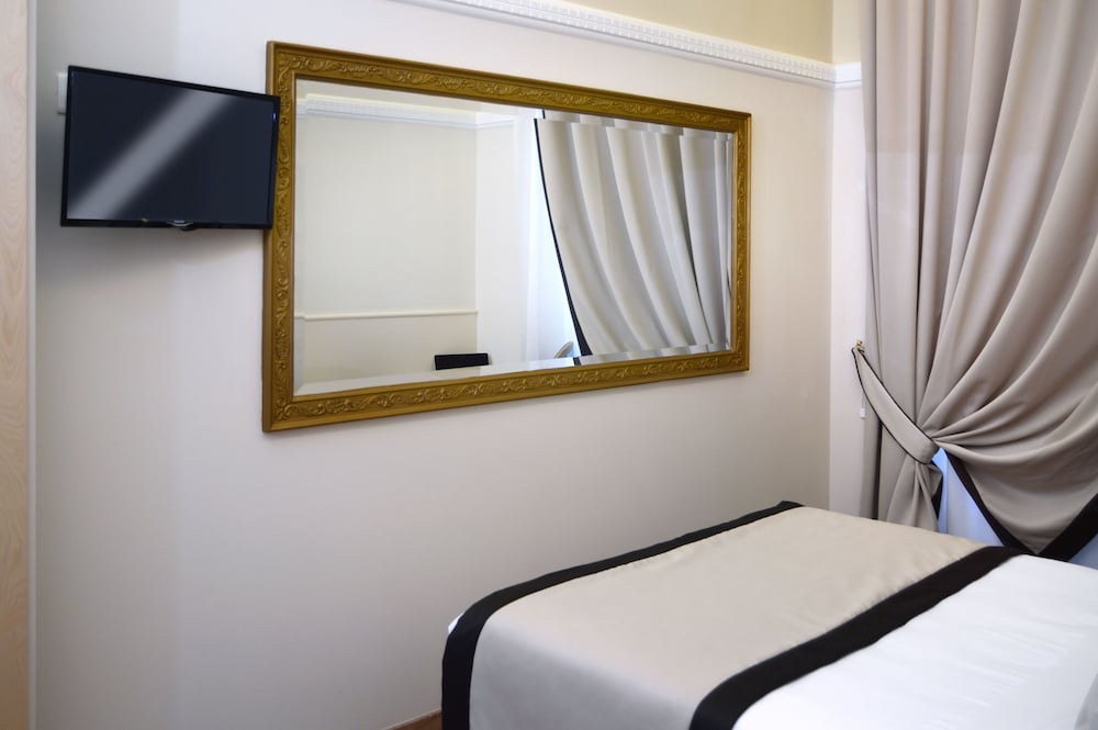 Basic Single Room photo 2