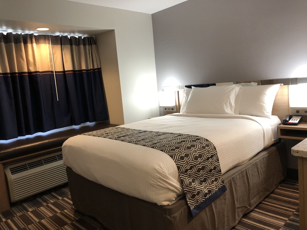 Studio Suite, 1 Queen Bed, Non Smoking - Photo 4