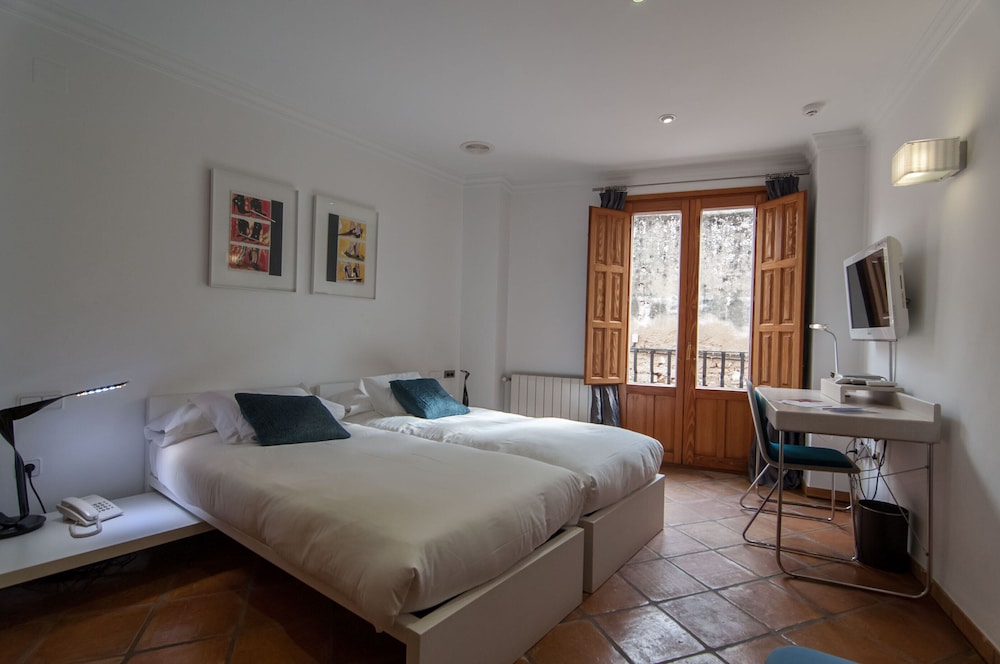 Double Room - Photo 1
