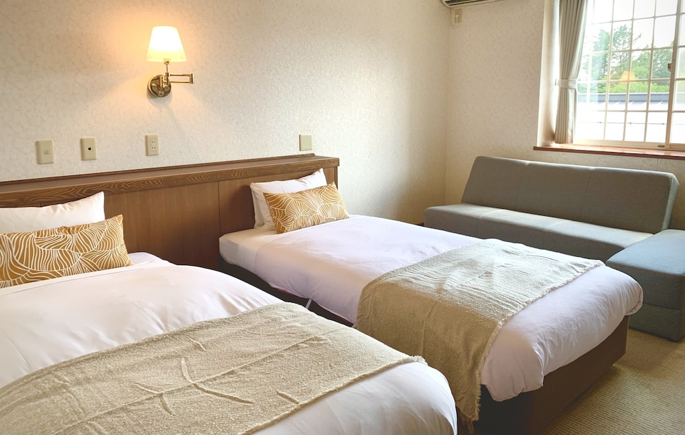 Standard Twin Room, 2 Bedrooms photo 1