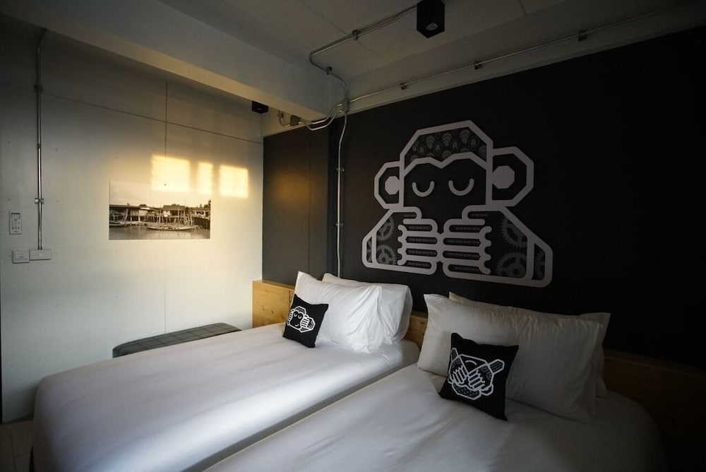 Standard Twin Room - Photo 1