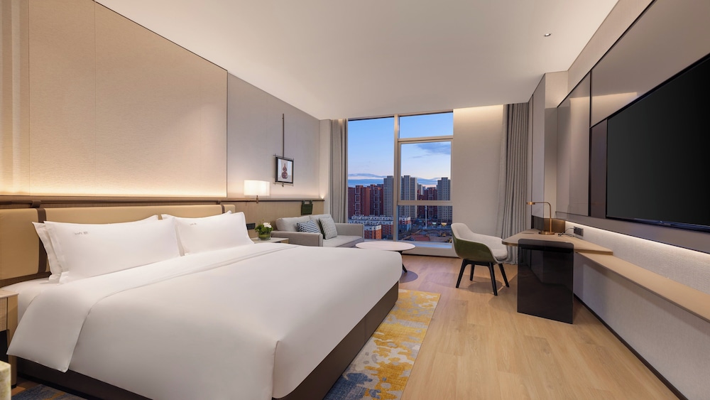 Standard Room, 1 King Bed