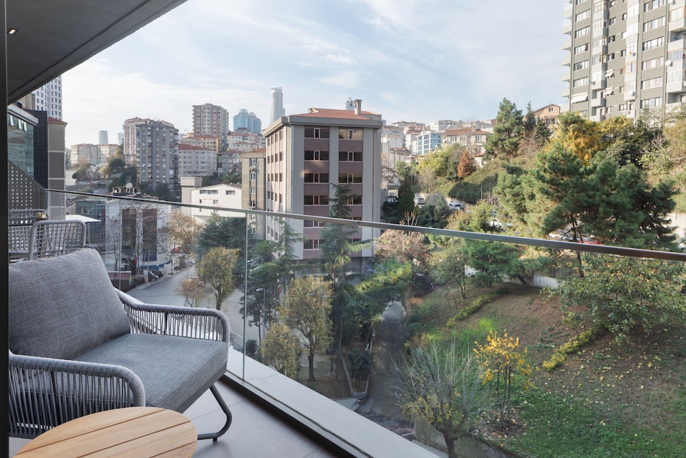 Deluxe Apartment, 3 Bedrooms, City View