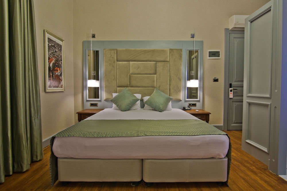 Deluxe Double Room, Garden View photo 3
