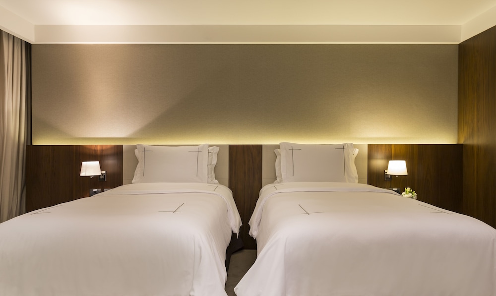 Deluxe Twin Room (Plus) - Photo 1