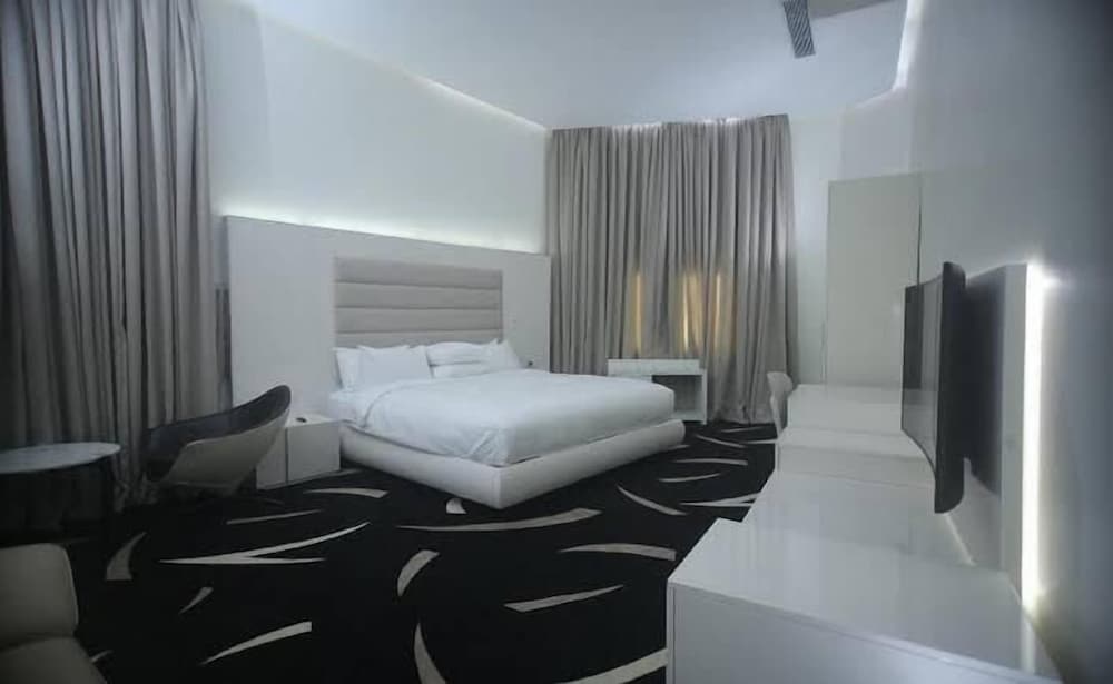Standard Double or Twin Room, Courtyard View photo 1