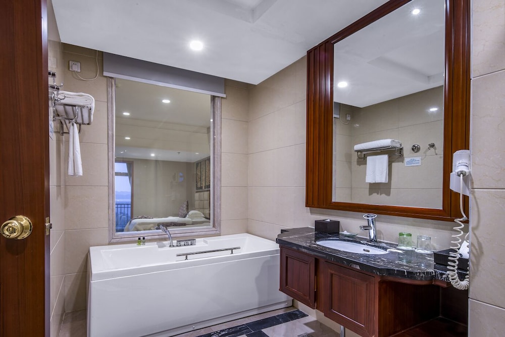 Deluxe Double Room, Non Smoking photo 2