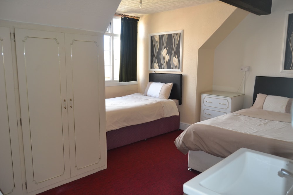 Triple Room, Shared Bathroom photo 3