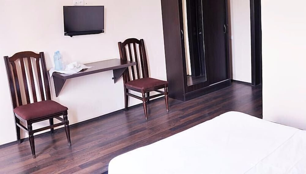 Basic Triple Room