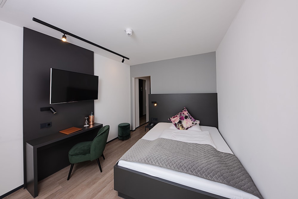 Business Single Room, 1 Queen Bed