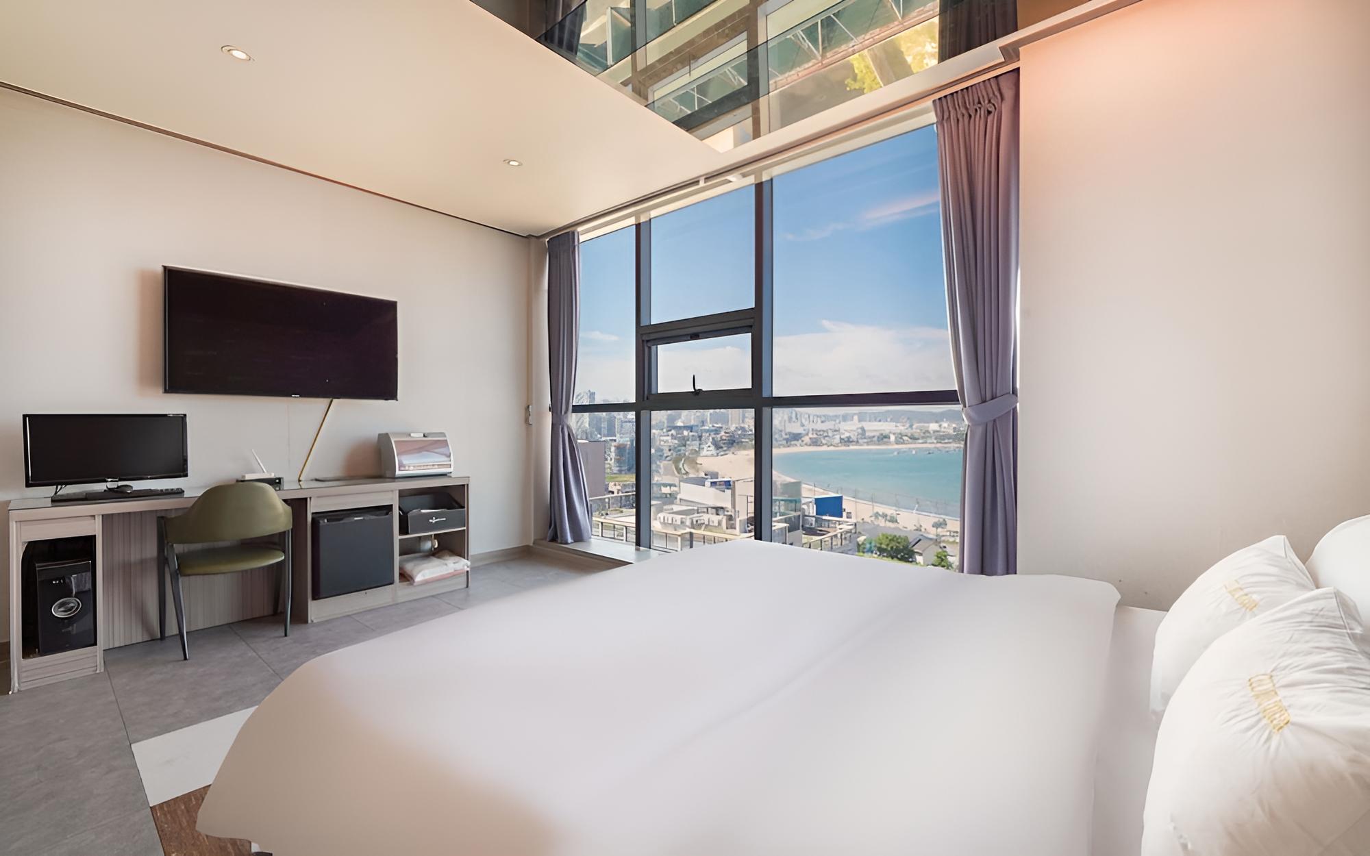 Room (Special European Ocean View) - Photo 1