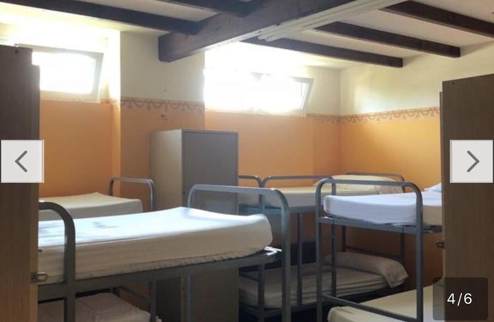 Shared Dormitory, Mixed Dorm (1 Bunk Bed In 4 Beds Dorm) photo 3