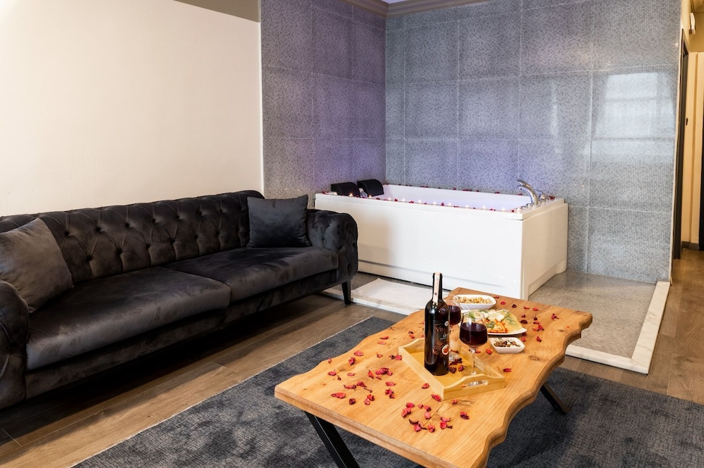 Luxury Suite, City View photo 2