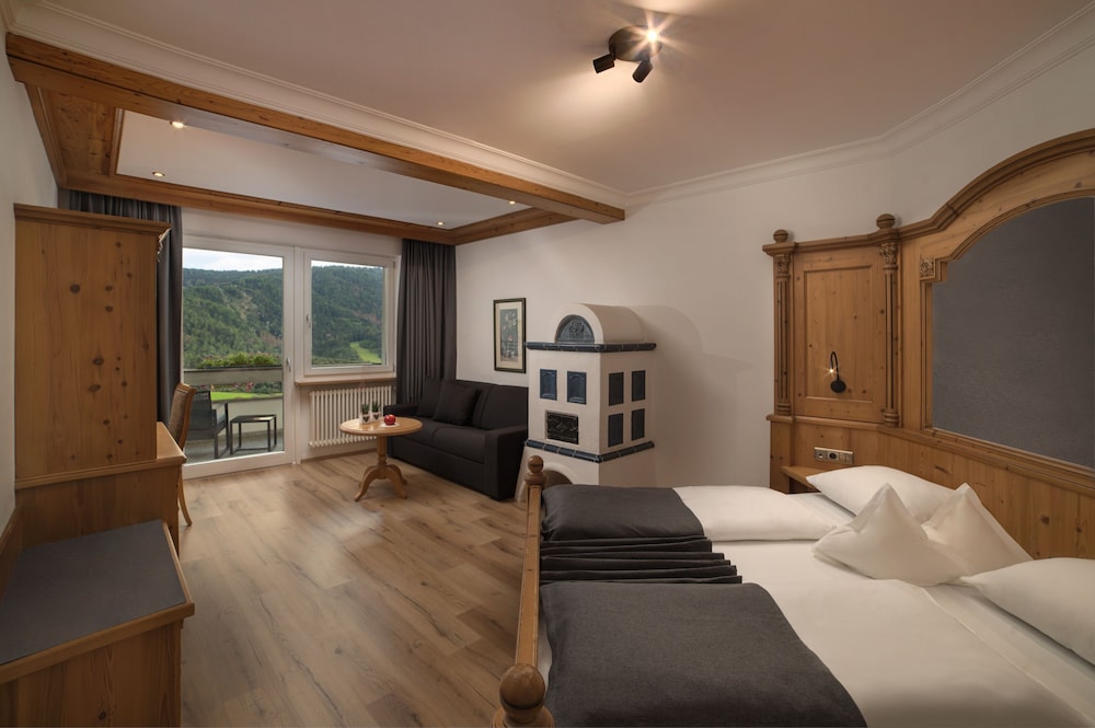 Deluxe Double Room - Photo 1
