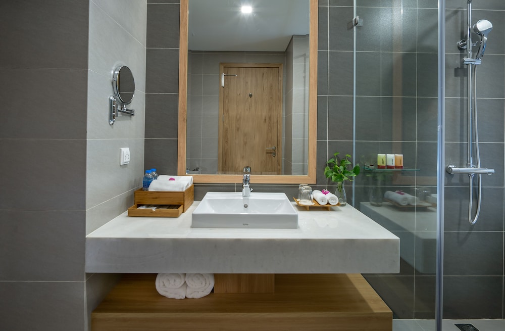 Deluxe Double Room - Photo 12