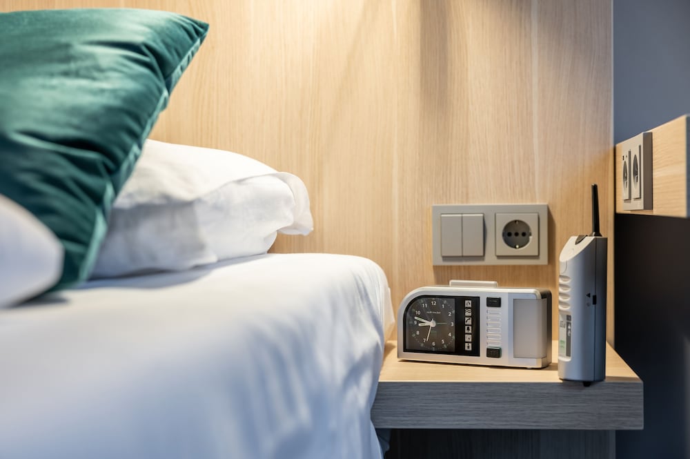 Superior Room (French Bed) photo 3