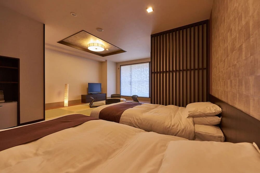 Deluxe Japanese and Western Style Room with Private Onsen (Mt.Yotei View) (Non Smoking) photo 3