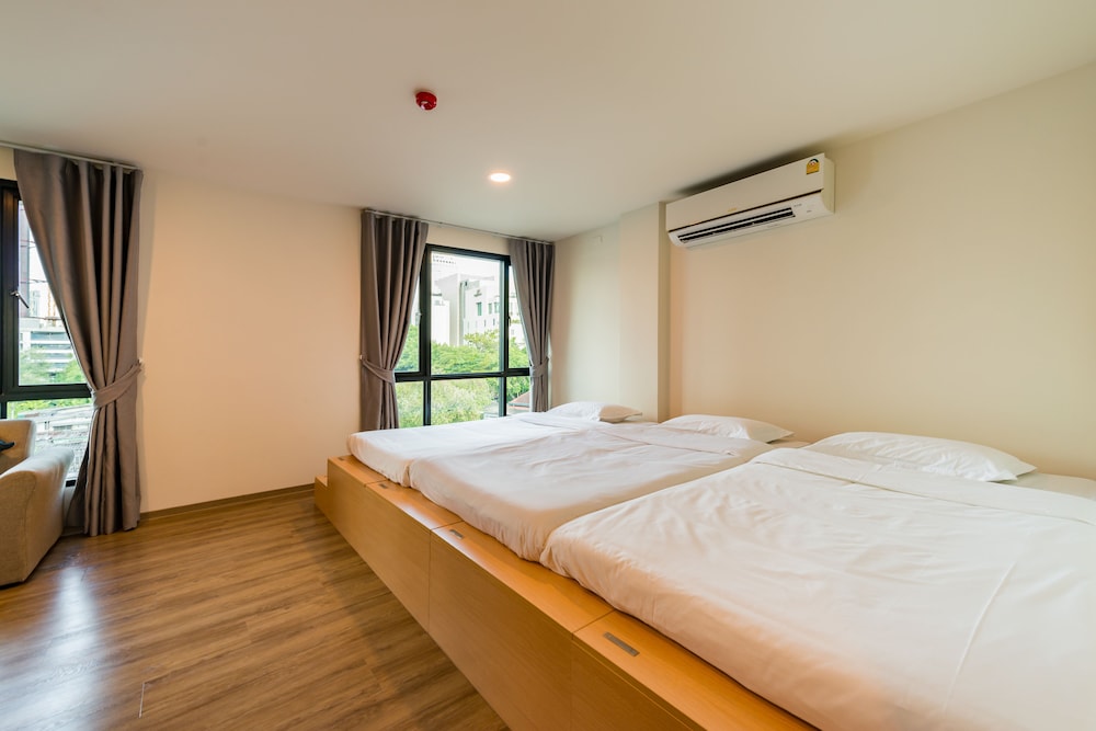 Superior Room, 3 Twin Beds photo 2