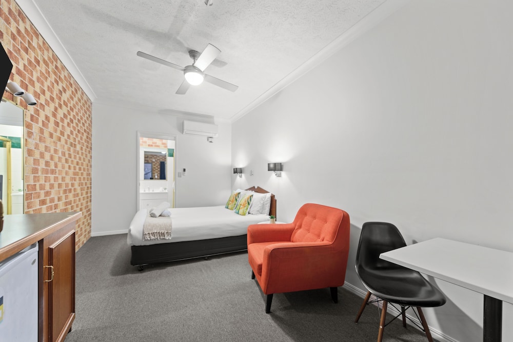 Standard Room, Non Smoking, Balcony (Queen Room)