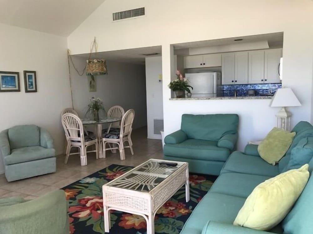 Unit 110 Gulf Front photo 1