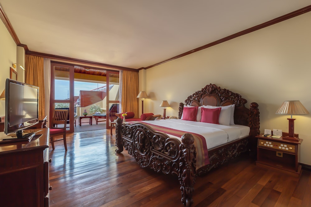 Premier Deluxe Double Room - Pool View