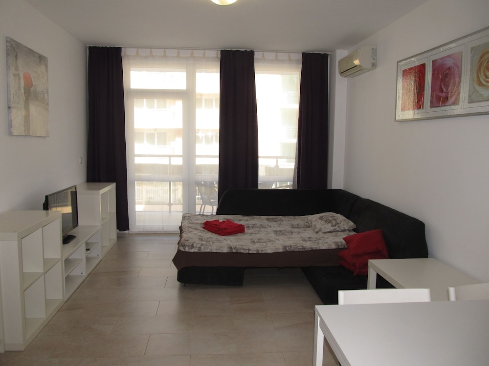 Superior Apartment photo 1