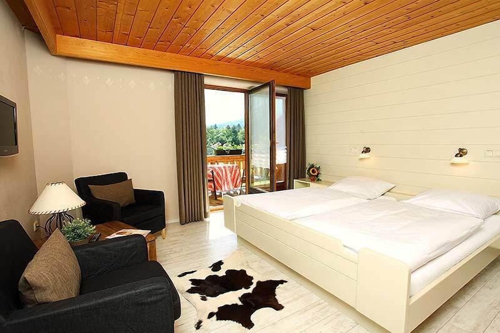 Double Room (König Ludwig, no pets allowed) photo 3