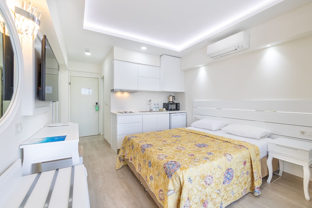 Studio Suite, Balcony photo 2