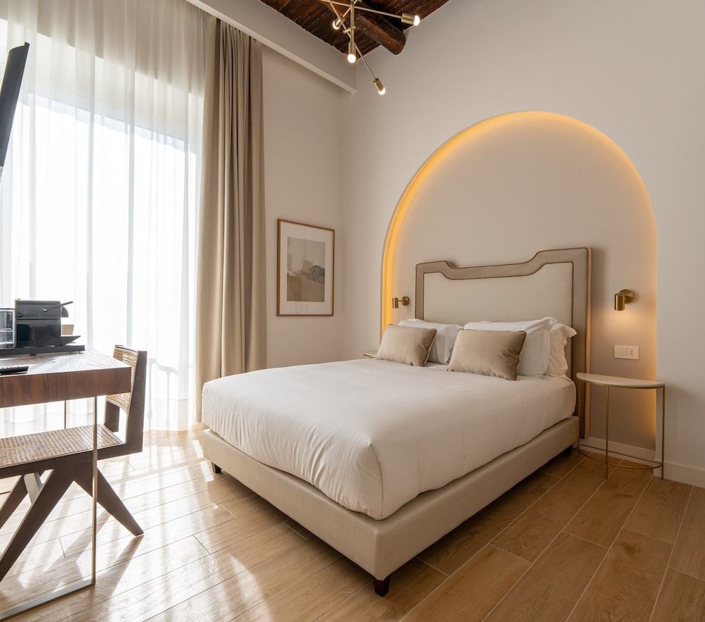 Deluxe Double Room, City View