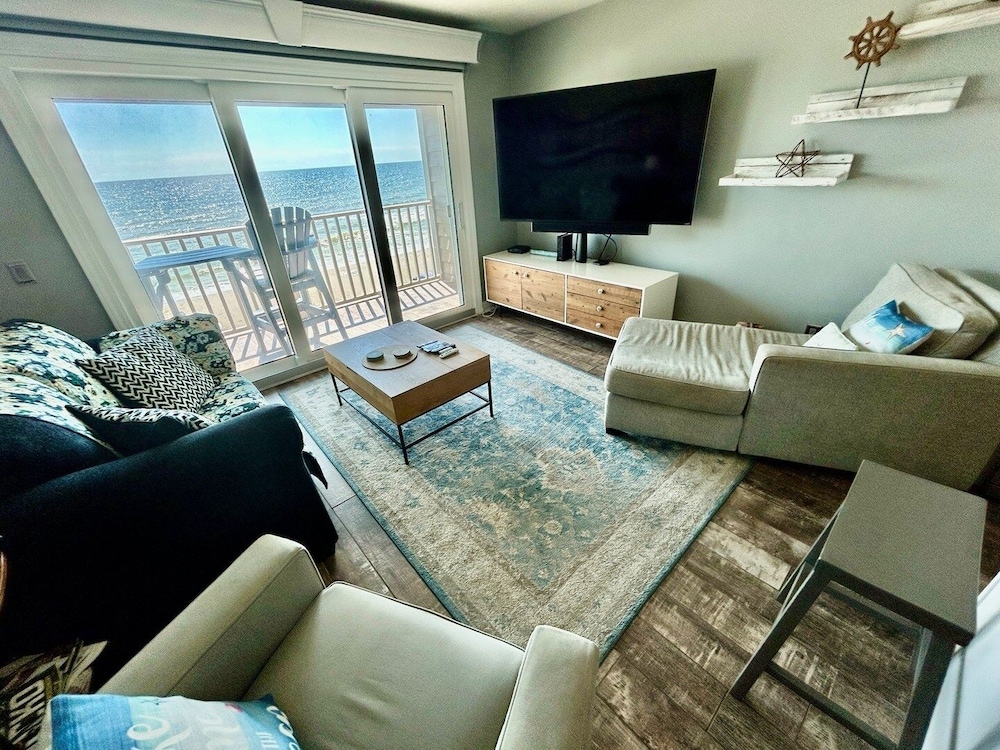 Condo, 2 Bedrooms photo 1