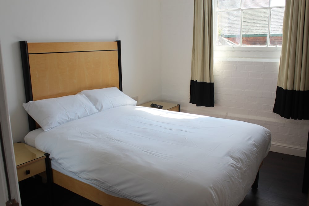 Junior Apartment