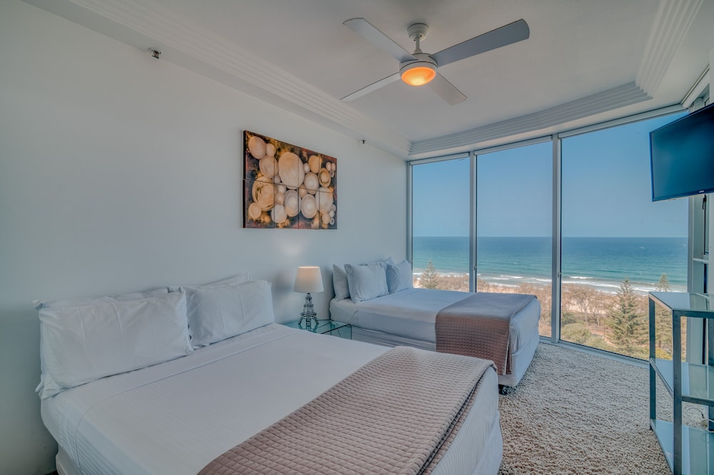 Superior Two Bedroom Apartment - Ocean View