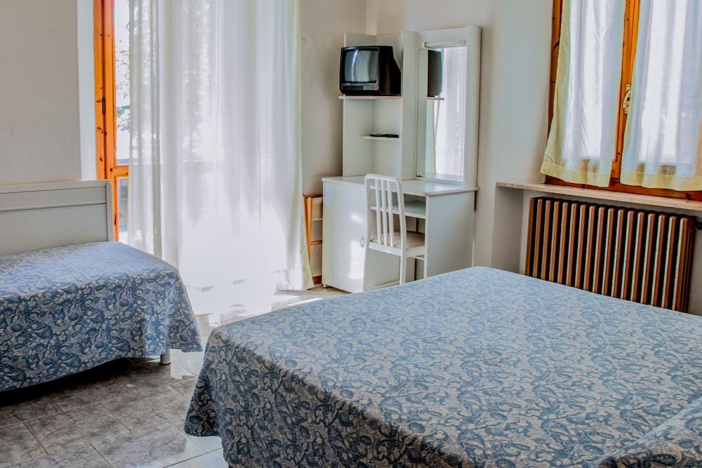 Standard Triple Room, 1 Bedroom photo 3