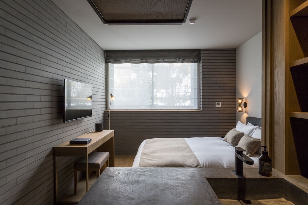 Standard Double Room - Photo 14