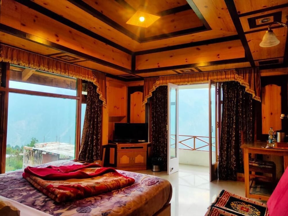 Deluxe Double Room, Balcony, Mountain View