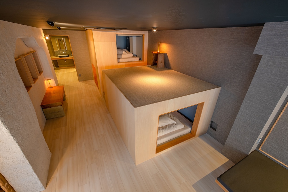 Family Room, Multiple Beds, Non Smoking, City View photo 2