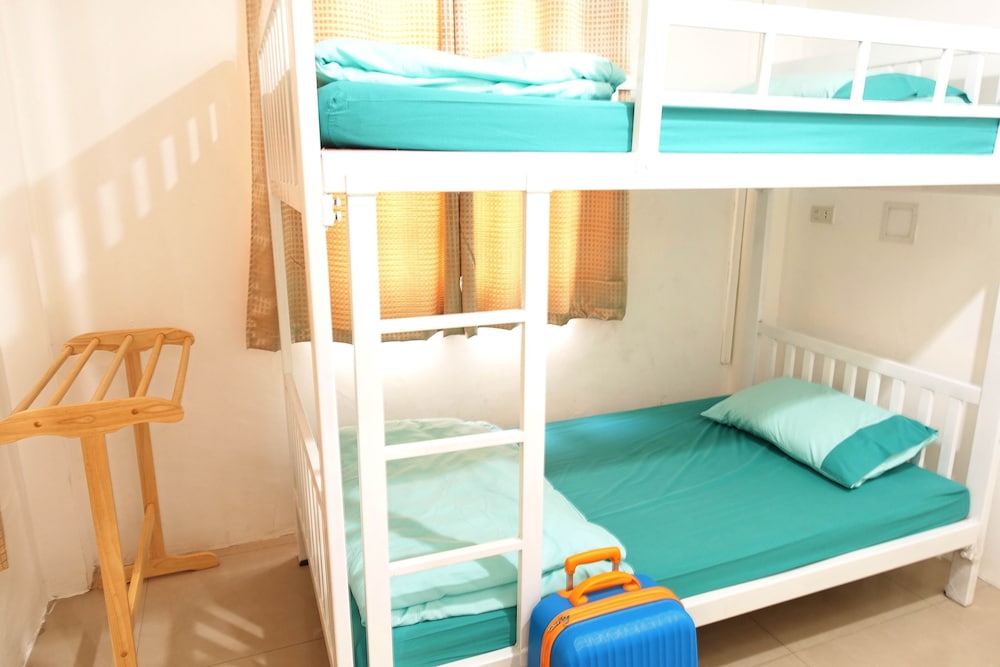 Budget bunk with Shared bathroom photo 1