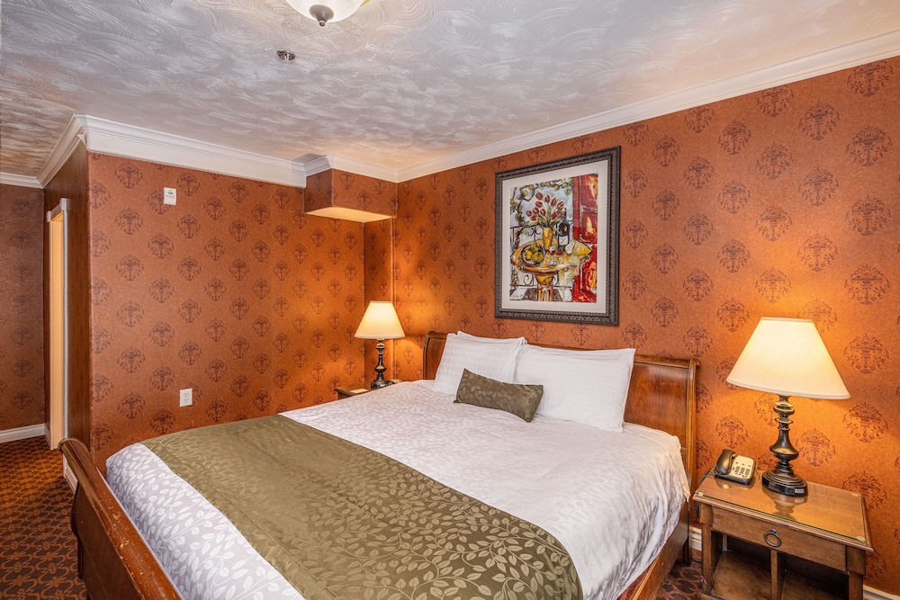 Standard King Room (No Pets Allowed) photo 1
