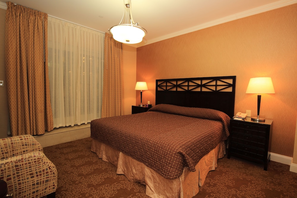 Penthouse, 1 Bedroom, Kitchenette photo 2